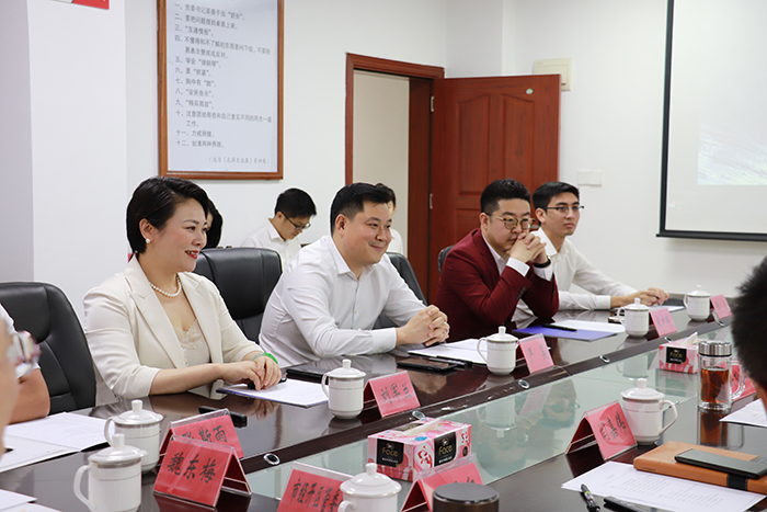 1682060521965017777.jpg 20230419嚴(yán)昊主席同廣東雷州市委書記吳松江會談3.jpg