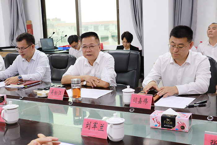 1682060537419063332.jpg 20230419嚴(yán)昊主席同廣東雷州市委書記吳松江會談2.jpg