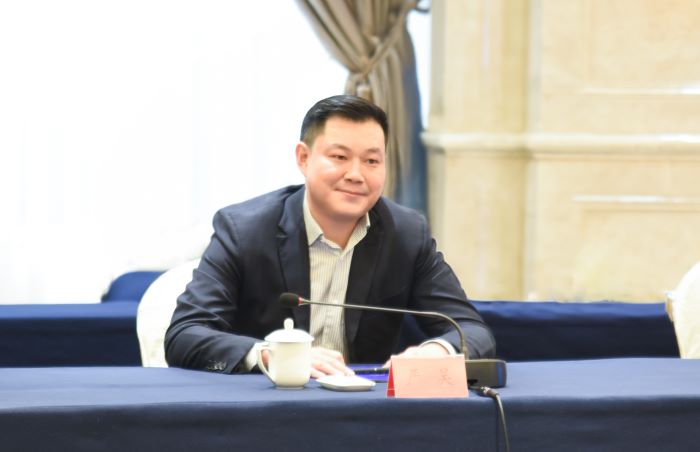 1698053183813038709.jpg 嚴(yán)昊與新疆伊犁州伊寧市簽訂戰(zhàn)略合作協(xié)議1.jpg