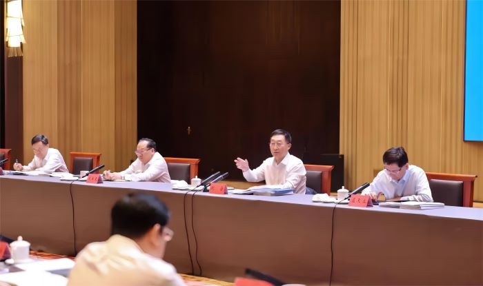 1715317315445047784.jpg 嚴(yán)昊應(yīng)邀出席廣西壯族自治區(qū)全區(qū)產(chǎn)業(yè)園區(qū)建設(shè)現(xiàn)場(chǎng)推進(jìn)會(huì)并發(fā)言3.jpg